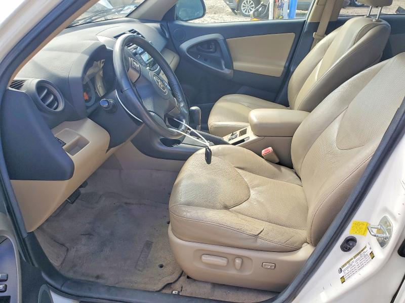 68288906 :رقم المزاد ، 2T3YF4DV7BW092401 vin ، 2011 Toyota Rav4 مزاد بيع