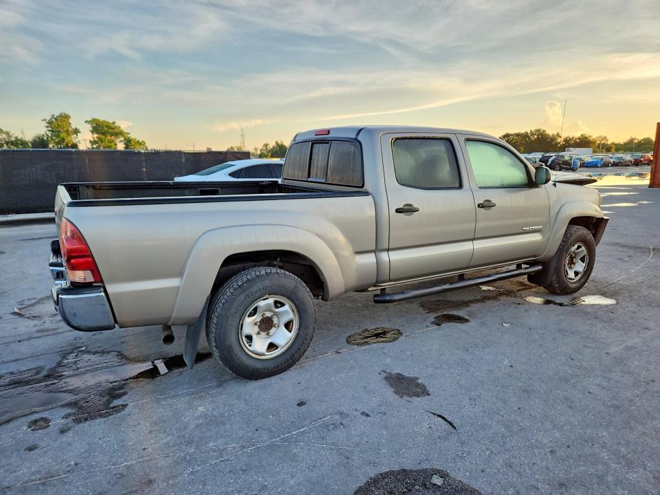 2005 Toyota Tacoma მანქანა იყიდება აუქციონზე, vin: 5TEKU72N25Z031563, აუქციონის ნომერი: 67438066