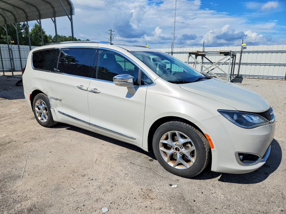 Продажа на аукционе авто 2017 Chrysler Pacifica, vin: 2C4RC1GG3HR705481, номер лота: 69844646