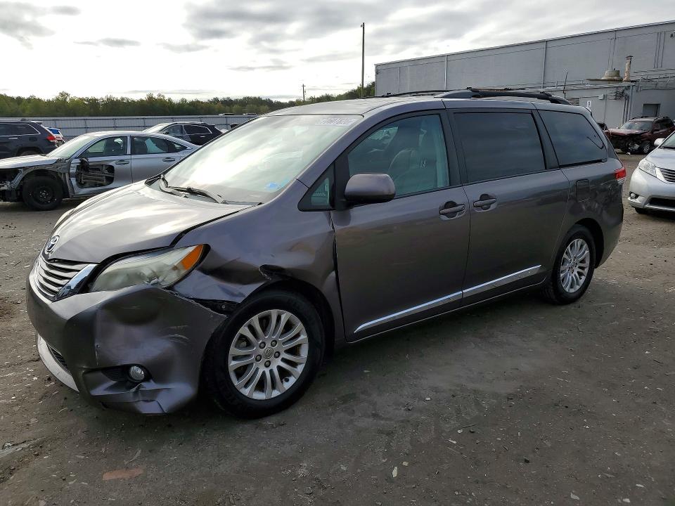 Продажа на аукционе авто 2014 Toyota Sienna, vin: 5TDYK3DCXES428827, номер лота: 70607826