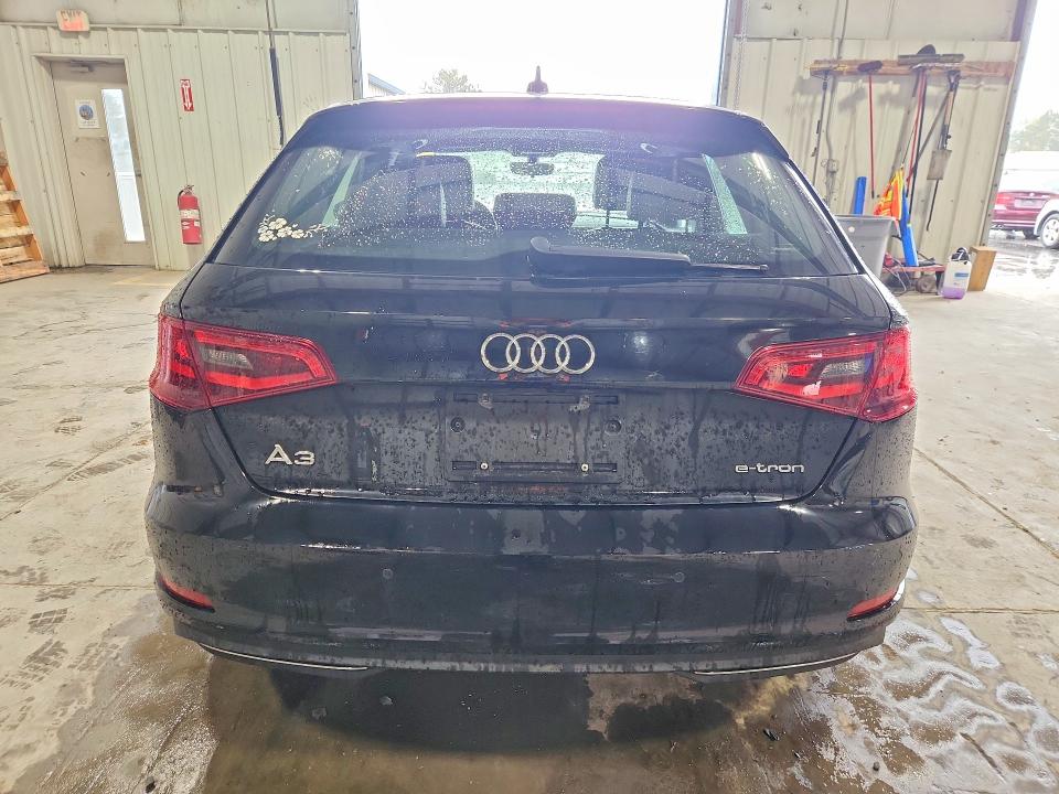 Продажа на аукционе авто 2016 Audi A3, vin: WAUUPBFF2GA145529, номер лота: 69921556