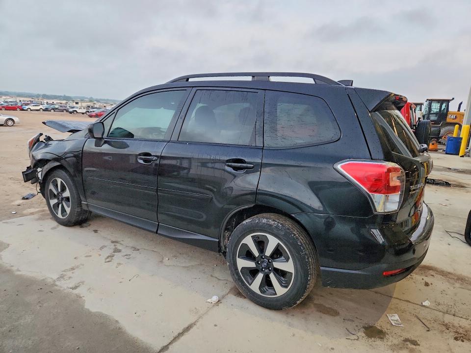 69044616 :رقم المزاد ، JF2SJAEC2JG586709 vin ، 2018 Subaru Forester مزاد بيع