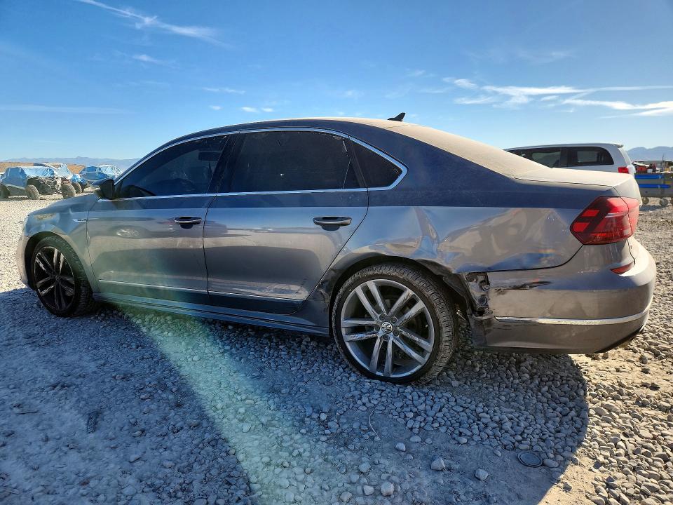 68373736 :رقم المزاد ، 1VWDT7A32HC033924 vin ، 2017 Volkswagen Passat مزاد بيع