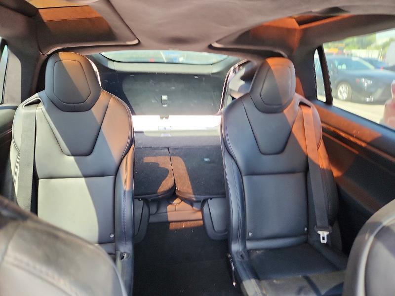 68799546 :رقم المزاد ، 5YJXCBE26JF116009 vin ، 2018 Tesla Model X مزاد بيع