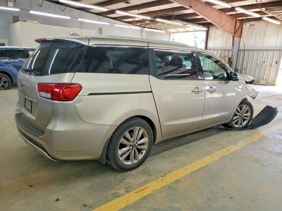 68436756 :رقم المزاد ، KNDME5C14F6037286 vin ، 2015 Kia Sedona مزاد بيع