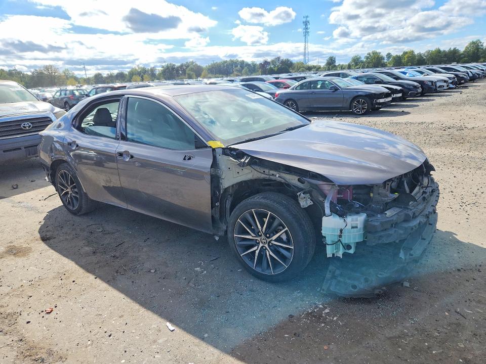 2021 Toyota Camry მანქანა იყიდება აუქციონზე, vin: 4T1F31AK6MU024191, აუქციონის ნომერი: 70640336