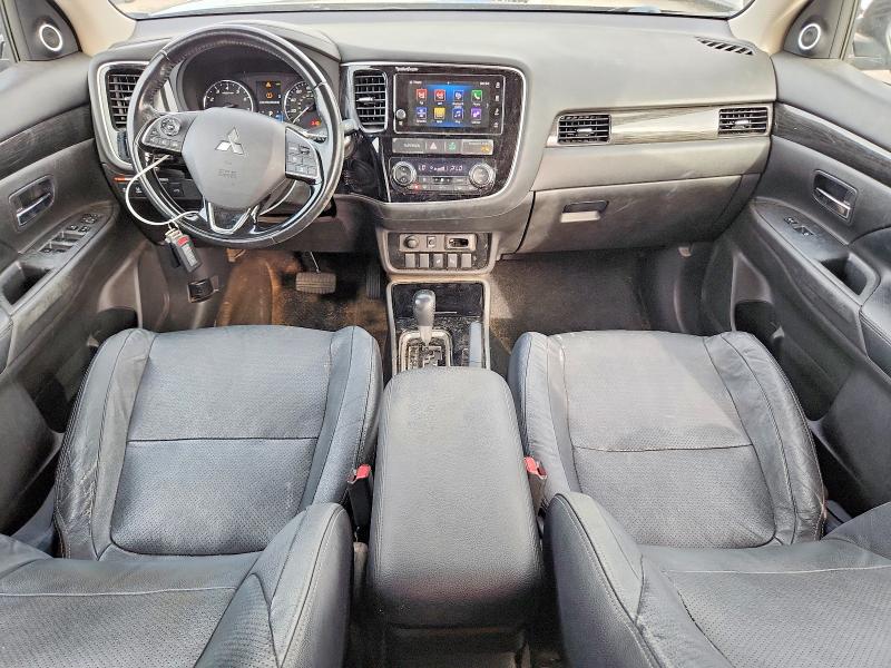 2017 Mitsubishi Outlander მანქანა იყიდება აუქციონზე, vin: JA4AD3A36HZ061017, აუქციონის ნომერი: 69701366