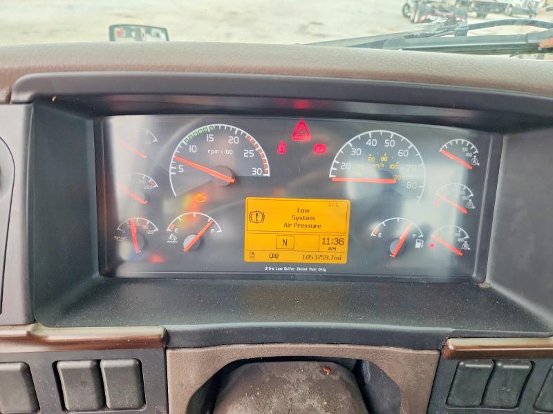 Aukcja sprzedaży 2017 Volvo Vnl, vin: 4V4N39TG5HN988101, numer aukcji: 69939086