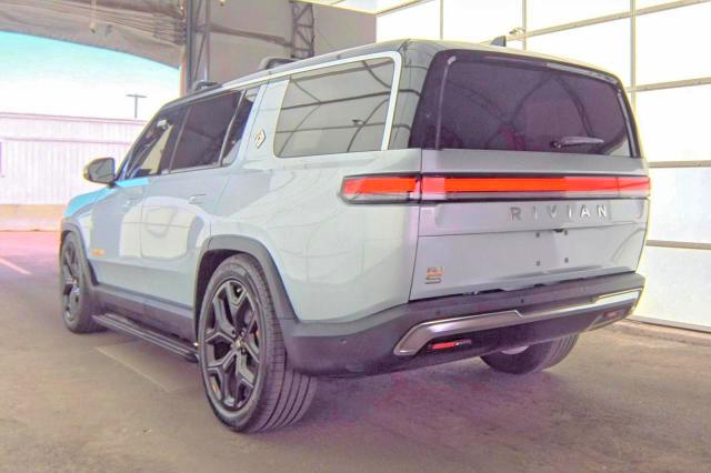 2023 Rivian R1s მანქანა იყიდება აუქციონზე, vin: 7PDSGABA4PN019950        , აუქციონის ნომერი: 68713586