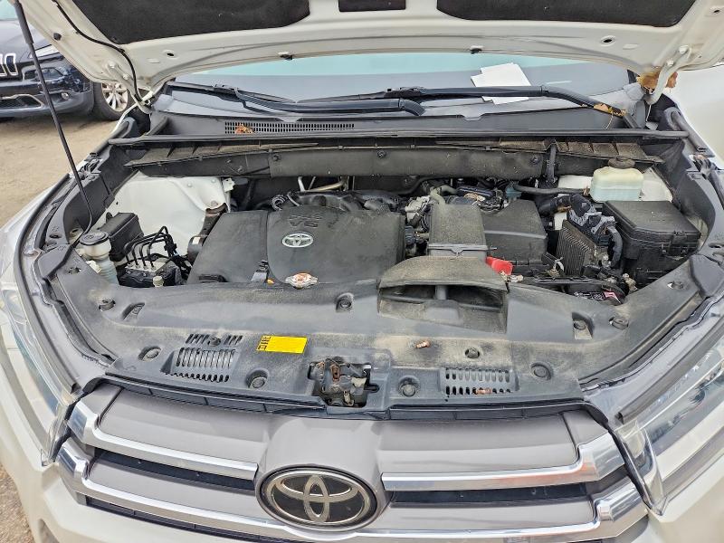 Продажа на аукционе авто 2018 Toyota Highlander, vin: 5TDDZRFH6JS866115, номер лота: 69293916