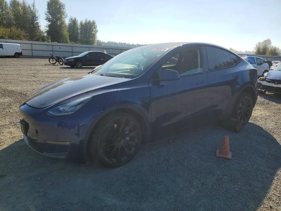 68405016 :رقم المزاد ، 5YJYGDEE4MF073907 vin ، 2021 Tesla Model Y مزاد بيع