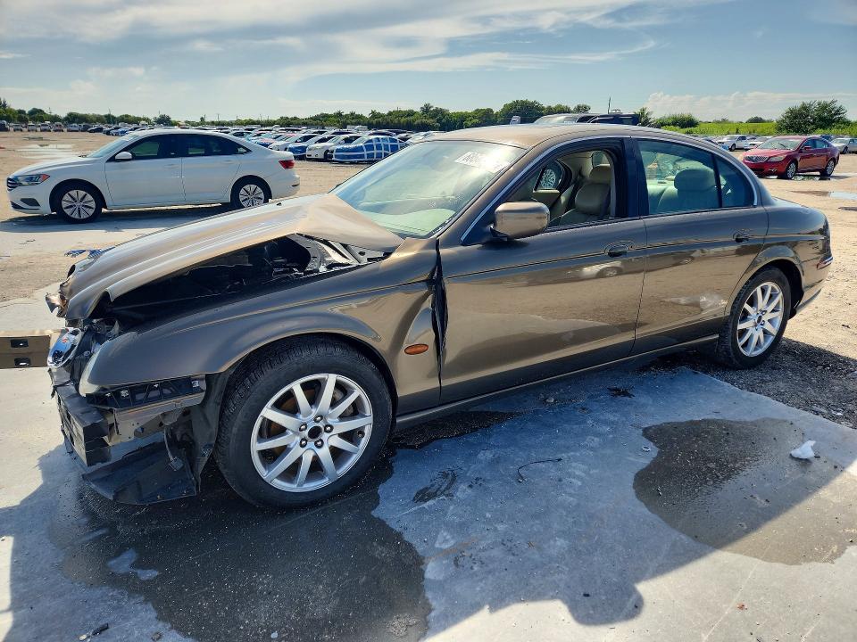 2001 Jaguar S-type მანქანა იყიდება აუქციონზე, vin: SAJDA01P81GM17192, აუქციონის ნომერი: 68543416