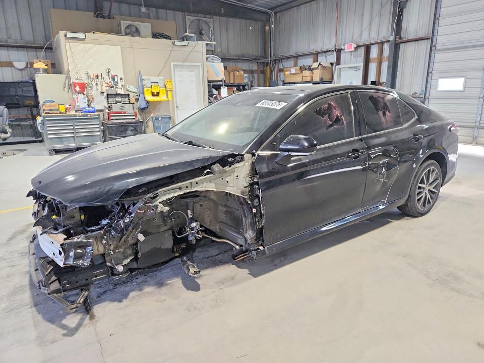 68183026 :رقم المزاد ، 4T1F11BK5PU088117 vin ، 2023 Toyota Camry مزاد بيع