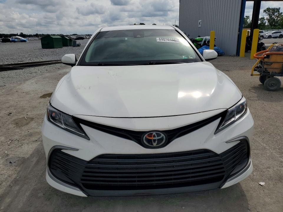 2023 Toyota Camry მანქანა იყიდება აუქციონზე, vin: 4T1C11AK8PU813634, აუქციონის ნომერი: 69020106