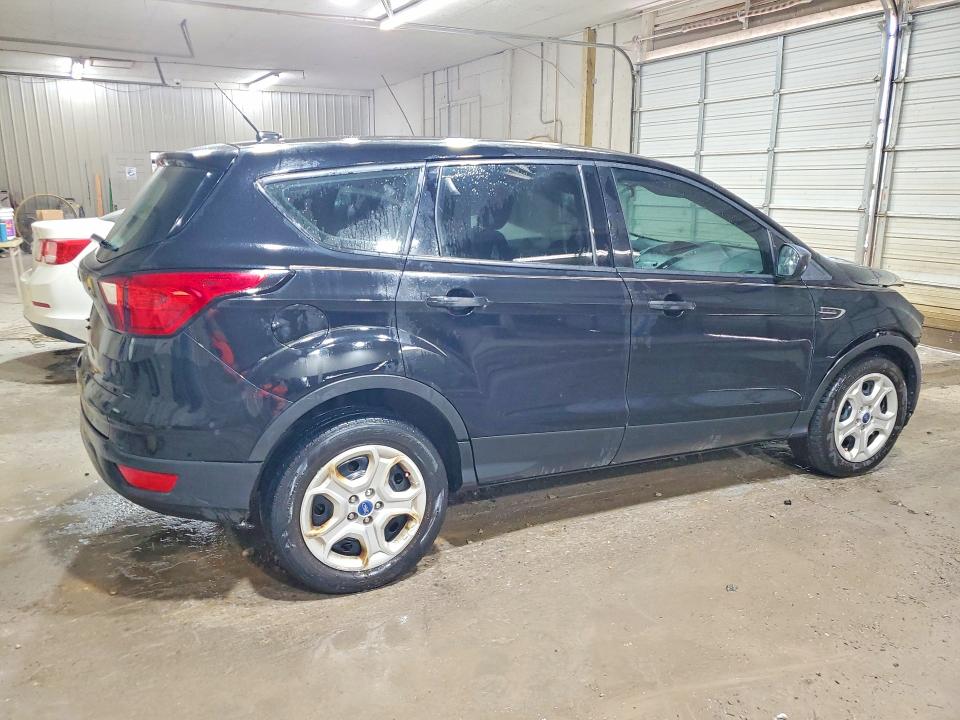 Продажа на аукционе авто 2019 Ford Escape, vin: 1FMCU0F73KUA18022, номер лота: 67203516