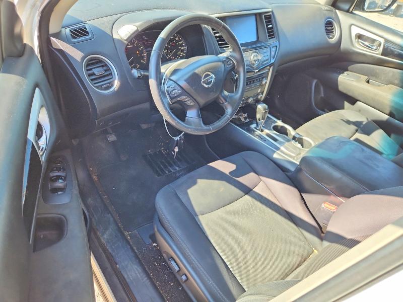 68333016 :رقم المزاد ، 5N1DR2MN7HC675200 vin ، 2017 Nissan Pathfinder مزاد بيع