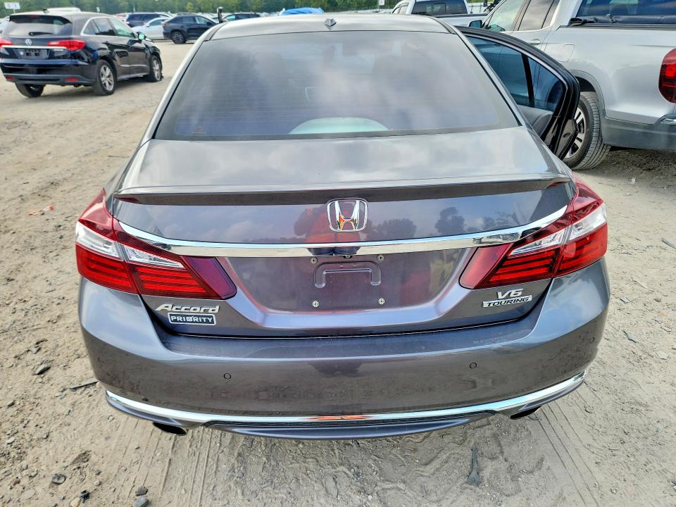 Продаж на аукціоні авто 2017 Honda Accord, vin: 1HGCR3F90HA033551, номер лоту: 68155366