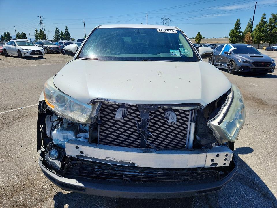 68274556 :رقم المزاد ، 5TDZKRFH0FS117148 vin ، 2015 Toyota Highlander مزاد بيع