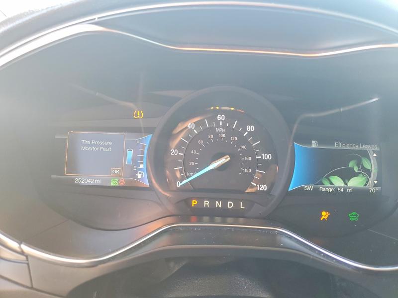 70736256 :رقم المزاد ، 3FA6P0LU2HR386250 vin ، 2017 Ford Fusion مزاد بيع