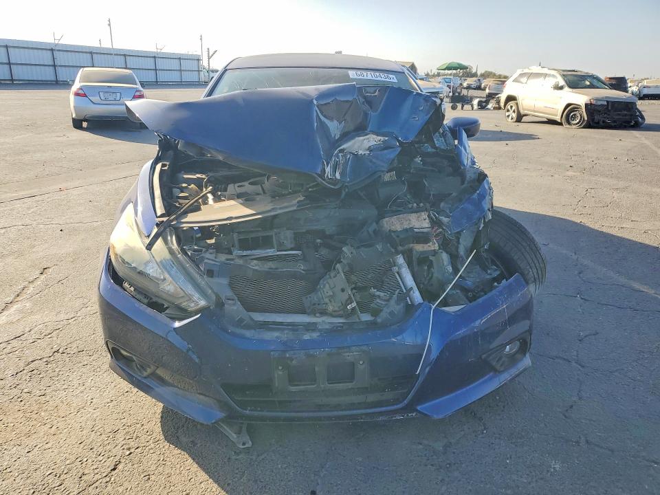 2017 Nissan Altima მანქანა იყიდება აუქციონზე, vin: 1N4AL3AP1HC159084, აუქციონის ნომერი: 68710436