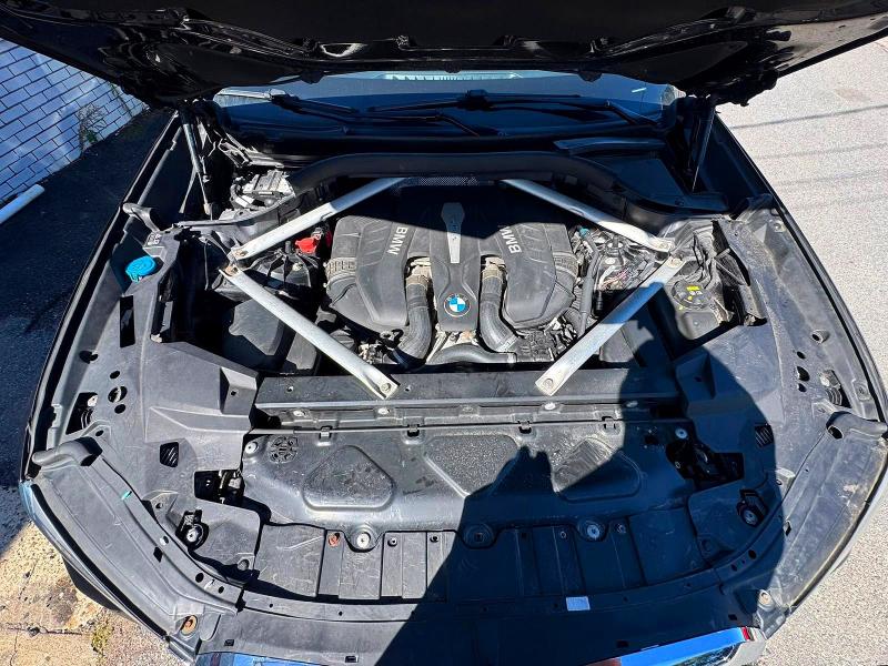 69351796 :رقم المزاد ، 5UXJU2C52KLB15262         vin ، 2019 Bmw X5 مزاد بيع