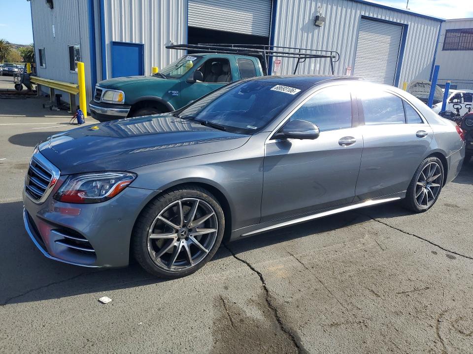 Продажа на аукционе авто 2018 Mercedes-benz S, vin: WDDUG8DB7JA412795, номер лота: 68693106