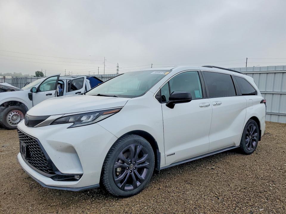 Auction sale of the 2021 Toyota Sienna, vin: 5TDDRKEC2MS024146, lot number: 68983786