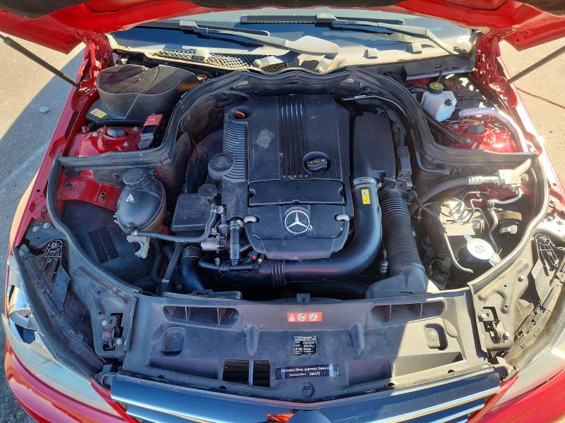70303926 :رقم المزاد ، WDDGF4HB8EA965416 vin ، 2014 Mercedes-benz C مزاد بيع