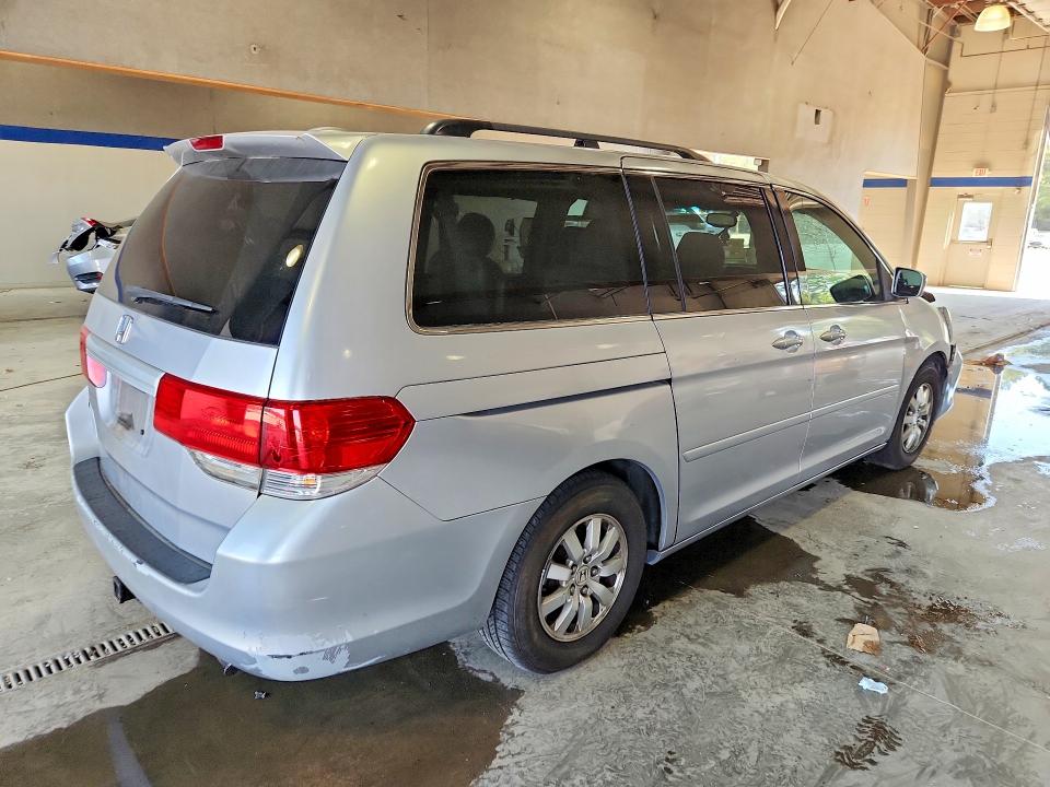 69582386 :رقم المزاد ، 5FNRL3H7XAB009714 vin ، 2010 Honda Odyssey مزاد بيع