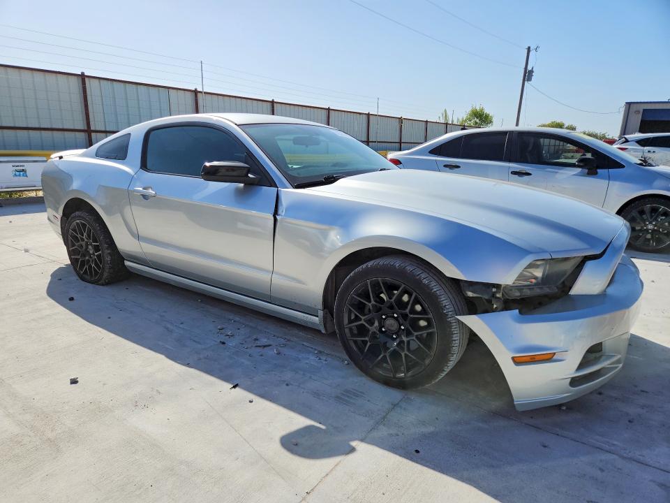 2014 Ford Mustang მანქანა იყიდება აუქციონზე, vin: 1ZVBP8AM9E5271649, აუქციონის ნომერი: 69365146