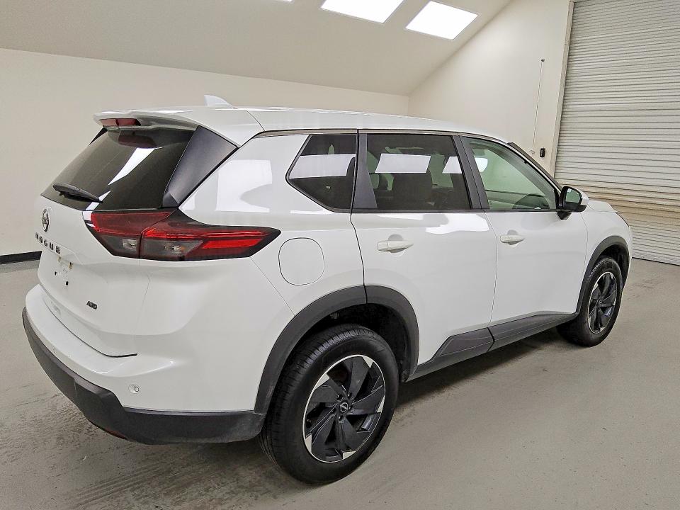 70046516 :رقم المزاد ، 5N1BT3BB9SC783946 vin ، 2025 Nissan Rogue مزاد بيع