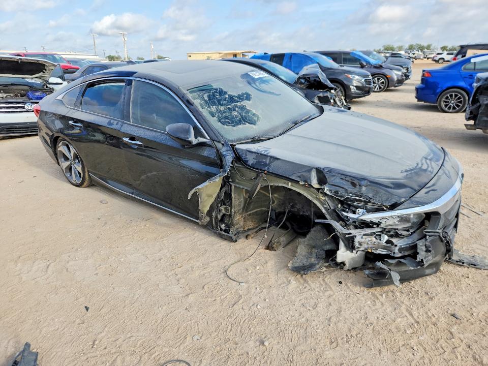 68513356 :رقم المزاد ، 1HGCV2F90JA048076 vin ، 2018 Honda Accord مزاد بيع