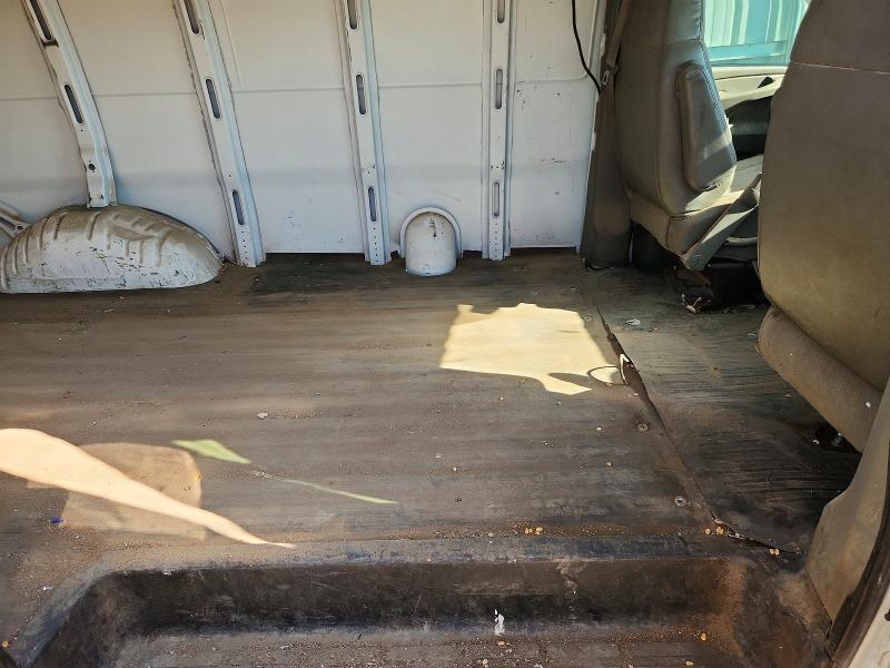 66017486 :رقم المزاد ، 1GCWGFBA1B1105416 vin ، 2011 Chevrolet Express 2500 مزاد بيع