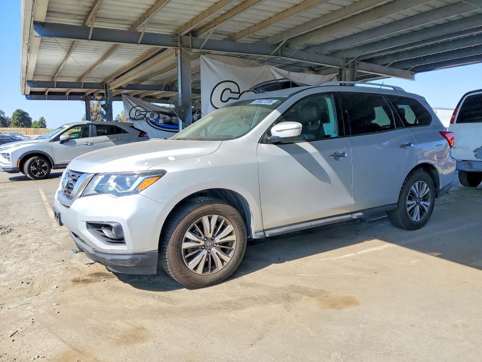 Продажа на аукционе авто 2017 Nissan Pathfinder, vin: 5N1DR2MM4HC618220, номер лота: 69627286