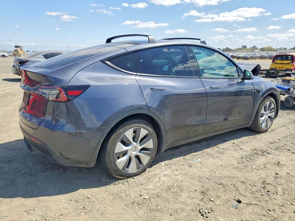 68094076 :رقم المزاد ، 7SAYGAEE2PF865561 vin ، 2023 Tesla Model Y مزاد بيع