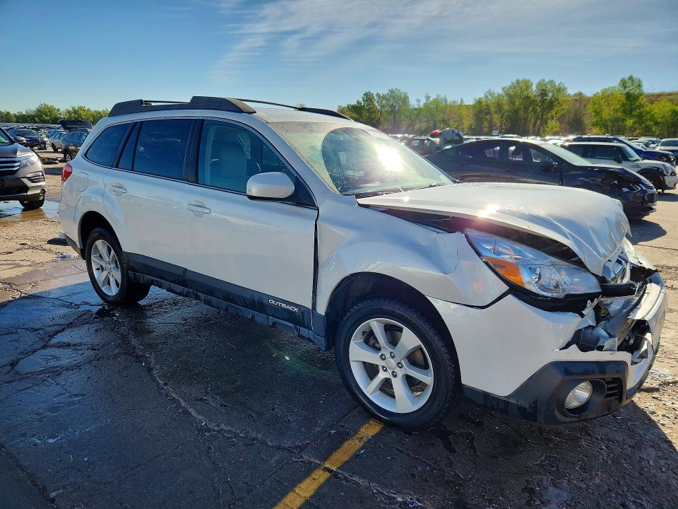 Auction sale of the 2014 Subaru Outback, vin: 4S4BRCCC8E3279463, lot number: 67430666