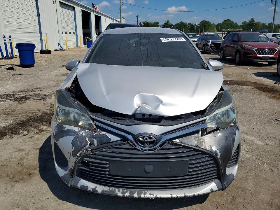 69211726 :رقم المزاد ، VNKKTUD37HA073164 vin ، 2017 Toyota Yaris مزاد بيع