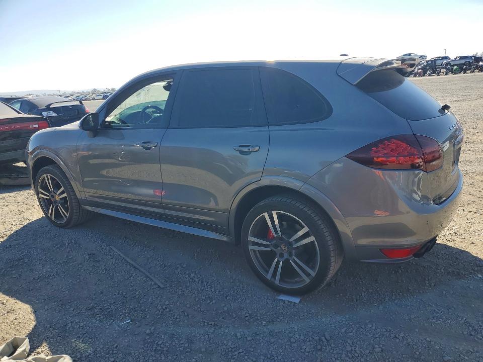 70299706 :رقم المزاد ، WP1AD2A25ELA74328 vin ، 2014 Porsche Cayenne مزاد بيع