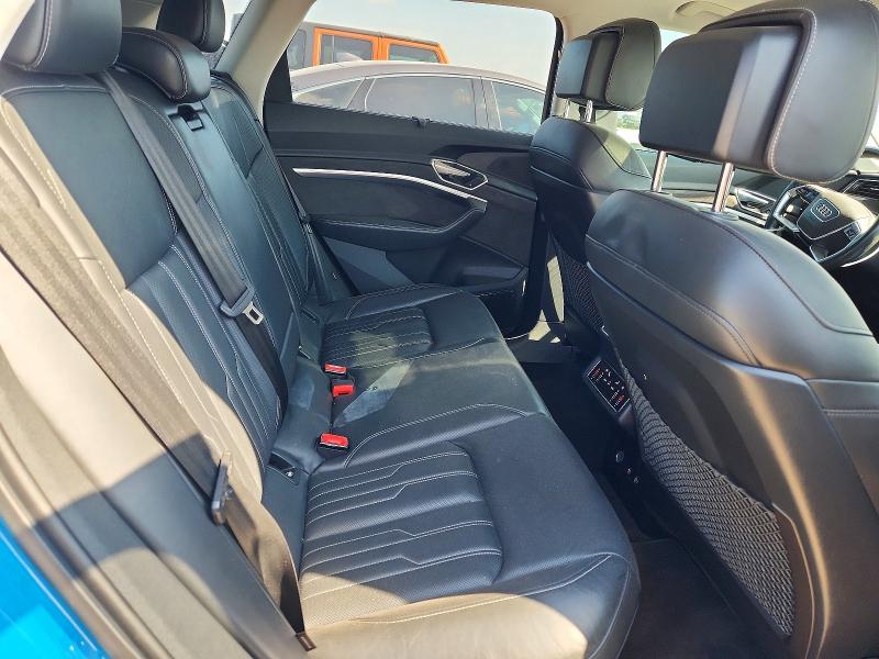 Продаж на аукціоні авто 2019 Audi E-tron, vin: WA1VABGE8KB017310, номер лоту: 67156876
