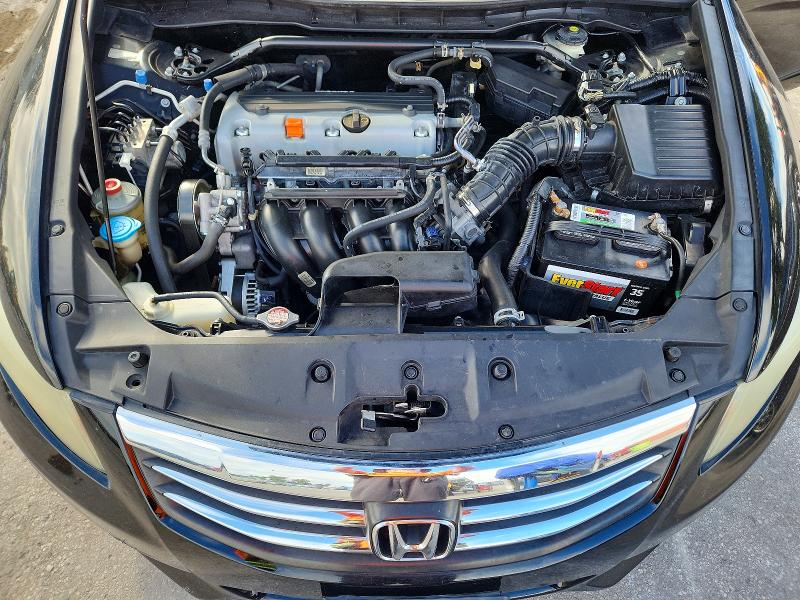 70296026 :رقم المزاد ، 1HGCP2F75BA082329 vin ، 2011 Honda Accord مزاد بيع