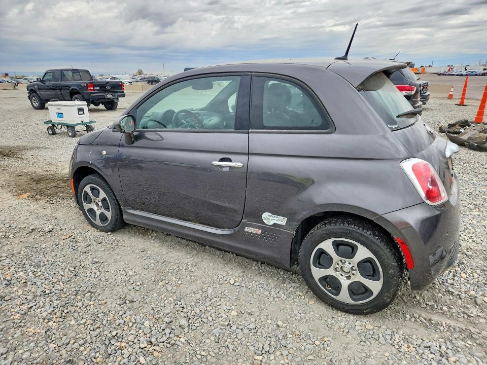 70574666 :رقم المزاد ، 3C3CFFGE0ET245010 vin ، 2014 Fiat 500 مزاد بيع