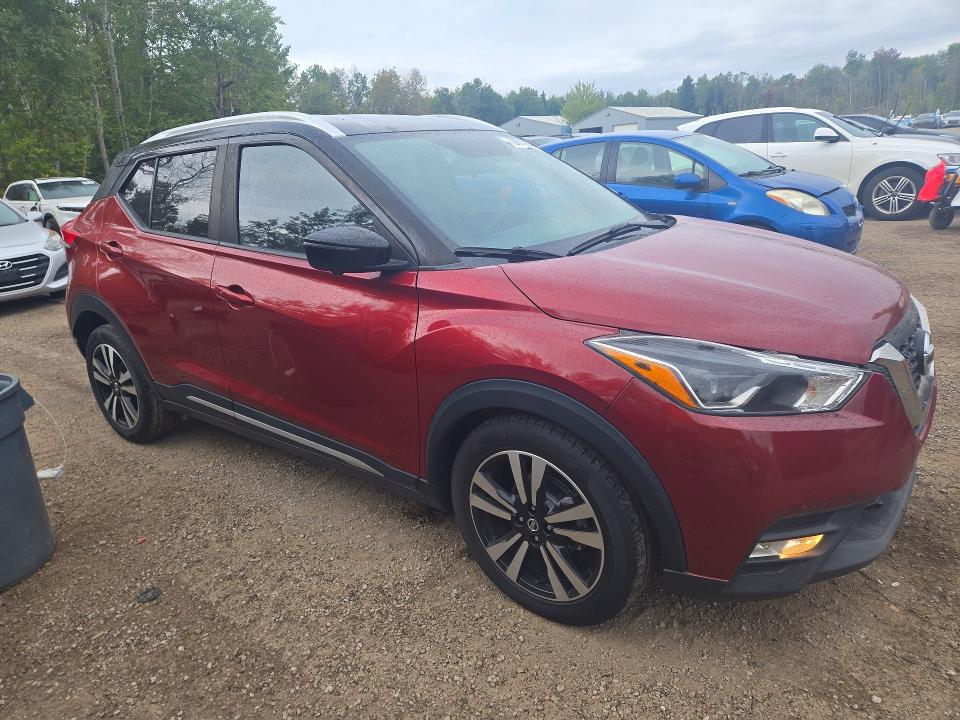 68612636 :رقم المزاد ، 3N1CP5CU7JL535581 vin ، 2018 Nissan Kicks مزاد بيع