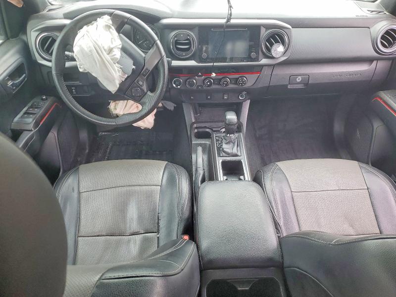 69828636 :رقم المزاد ، 5TFCZ5AN4GX005990 vin ، 2016 Toyota Tacoma مزاد بيع