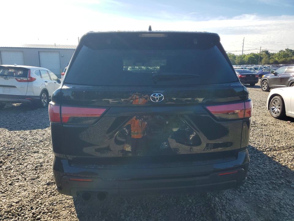 67777416 :رقم المزاد ، 7SVAAABA0PX013464 vin ، 2023 Toyota Sequoia مزاد بيع