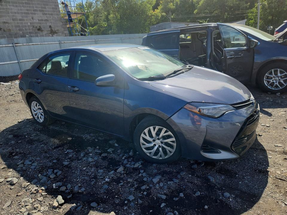 69554296 :رقم المزاد ، 2T1BURHE9HC953227 vin ، 2017 Toyota Corolla مزاد بيع
