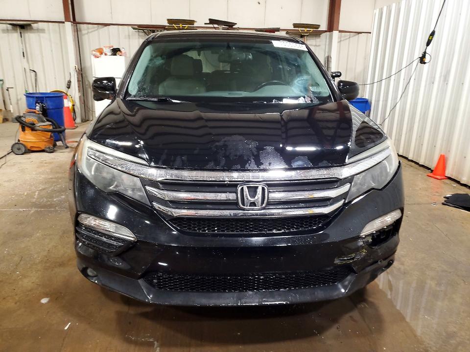 70050546 :رقم المزاد ، 5FNYF6H82GB010636 vin ، 2016 Honda Pilot مزاد بيع
