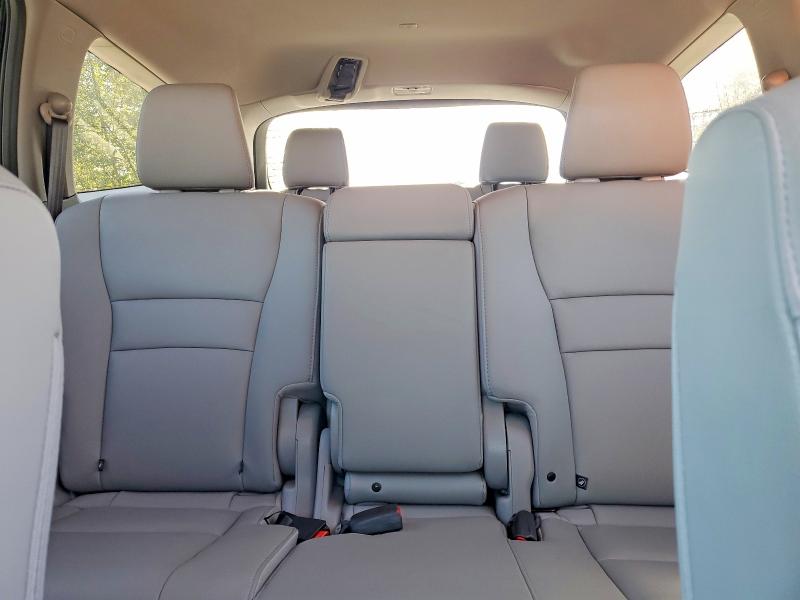 Продаж на аукціоні авто 2017 Honda Pilot, vin: 5FNYF6H78HB024484, номер лоту: 69759966