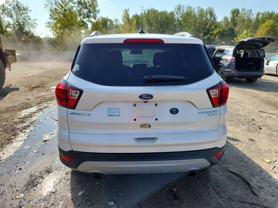 Продаж на аукціоні авто 2019 Ford Escape, vin: 1FMCU0J98KUA15075, номер лоту: 68685316