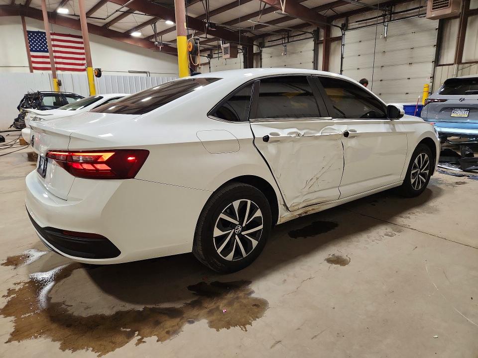 2022 Volkswagen Jetta მანქანა იყიდება აუქციონზე, vin: 3VWCM7BU2NM011450, აუქციონის ნომერი: 67933906
