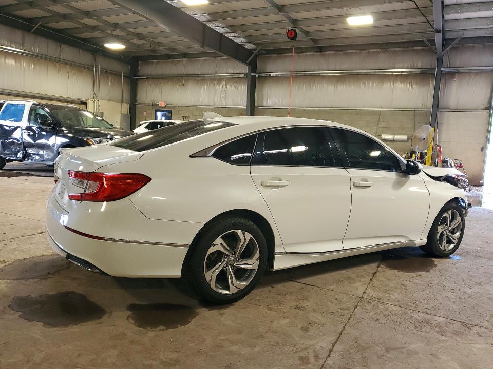Продаж на аукціоні авто 2018 Honda Accord, vin: 1HGCV1F57JA083267, номер лоту: 68611576